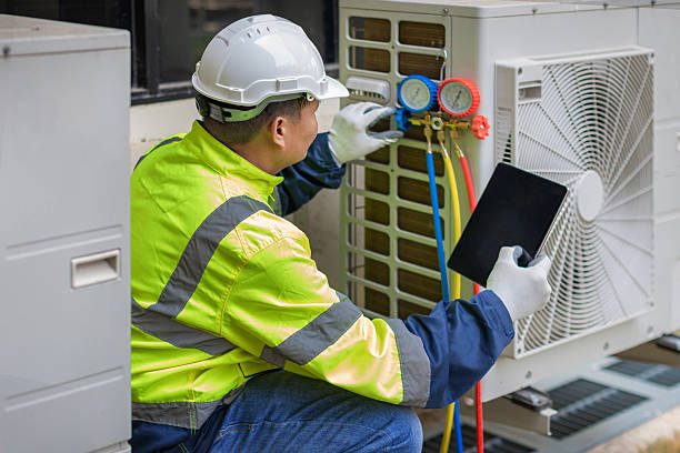 Professional Hvac technician working in Chandler, TX